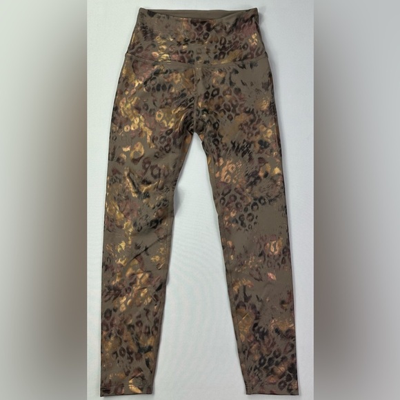 Beyond Yoga Leopard PowerShine High Waisted Midi Legging Size Small - Picture 3 of 10